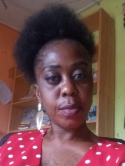 Profil de Clarisse, une femme célibataire de 41 ans à Yaoundé
