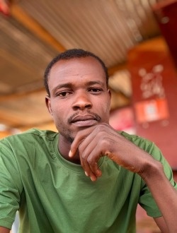 Profil de Ismael, un homme célibataire de 32 ans à Balkuy