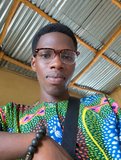 Profil de Moutaïrou, un homme célibataire de 24 ans à Abomey-Calavi