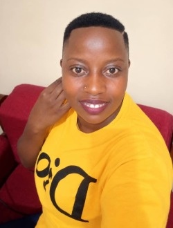 Profil de Arlette, une femme célibataire de 35 ans à Gasenyi