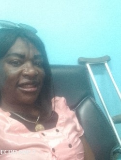 Profil de Susie, une femme célibataire de 50 ans à Bangui