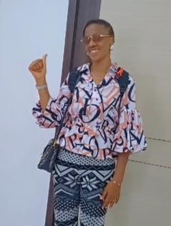Profil de Aïcha, une femme célibataire de 37 ans à Conakry