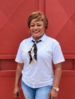 Profil de Laure, une femme célibataire de 42 ans à Douala