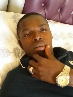 Profil de Lacina, un homme célibataire de 36 ans à Abi