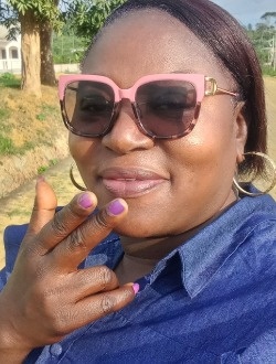 Profil de Antoinette, une femme célibataire de 53 ans à Yaoundé