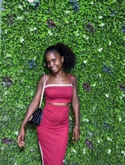 Profil de Mahisatra Alicia, une femme célibataire de 23 ans à Toamasina