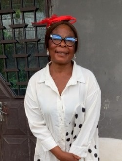 Profil de Lucienne, une femme célibataire de 54 ans à Douala