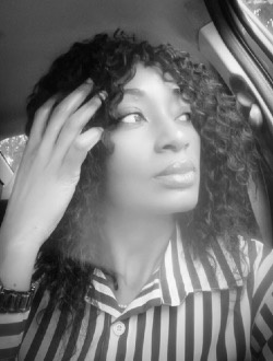 Profil de Riny, une femme célibataire de 41 ans à Libreville
