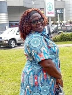 Profil de Germaine, une femme célibataire de 45 ans à Douala