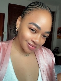 Profil de Doucesandrine, une femme célibataire de 33 ans à Yaoundé