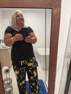 Profil de Gh, une femme célibataire de 65 ans à Shawinigan