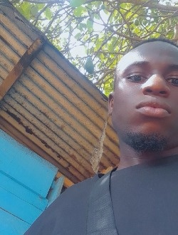 Profil de Alexis, un homme célibataire de 28 ans à Abidjan