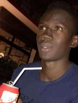 Profil de Pape, un homme célibataire de 33 ans à Dakar