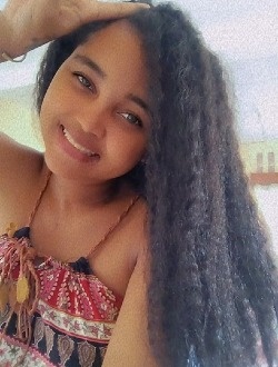 Profil de Prisla, une femme célibataire de 24 ans à Toamasina