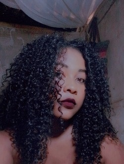 Profil de Ravaka, une femme célibataire de 24 ans à Toamasina