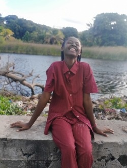 Profil de Myriana, une femme célibataire de 19 ans à Sambava