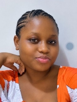Profil de Nafissa, une femme célibataire de 20 ans à Accra Central