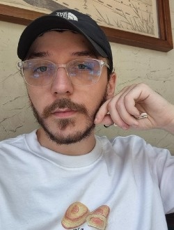Profil de Antoine, un homme célibataire de 21 ans à Toulouse-le-Château