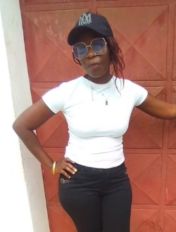Profil de Blandine, une femme célibataire de 35 ans à Hila-Kondji