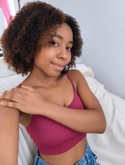 Profil de Tombofeno, une femme célibataire de 20 ans à Abedo