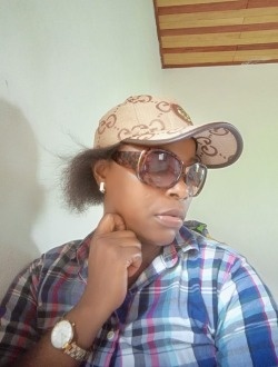 Profil de Cécile, une femme célibataire de 44 ans à Douala