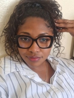 Profil de Henintsoa, une femme célibataire de 32 ans à Antananarivo