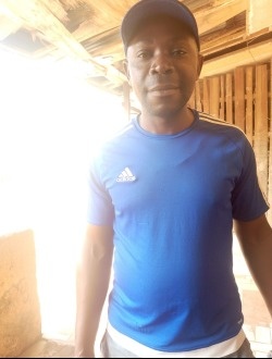 Profil de Denis, un homme célibataire de 50 ans à Yaoundé