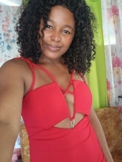 Profil de Joby, une femme célibataire de 33 ans à Antalaha