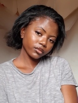 Profil de Manuella Davilla, une femme célibataire de 30 ans à Yaoundé
