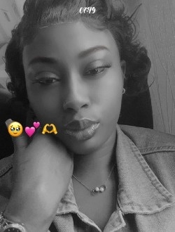 Profil de Emma, une femme célibataire de 26 ans à Abadou