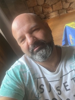 Profil de Greg, un homme célibataire de 48 ans à Vias