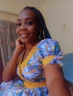 Profil de Ernestine, une femme célibataire de 36 ans à Abou
