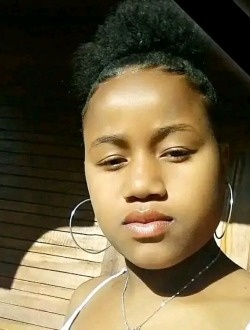 Profil de Elita, une femme célibataire de 21 ans à Antsiranana