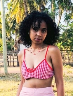 Profil de Lory, une femme célibataire de 26 ans à Antsiranana