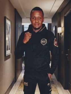 Profil de Joshua, un homme célibataire de 30 ans à Yaoundé