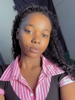 Profil de Laurine Kim, une femme célibataire de 21 ans à Yaoundé
