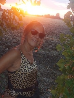 Profil de Sabine, une femme célibataire de 60 ans à Antibes