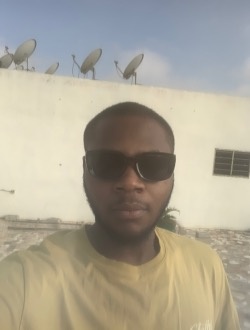 Profil de Franck, un homme célibataire de 27 ans à Abomey-Calavi