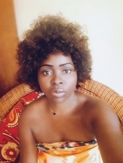 Profil de Rosine, une femme célibataire de 34 ans à Yaoundé