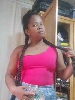 Profil de Miah Alberthine, une femme célibataire de 31 ans à Antananarivo