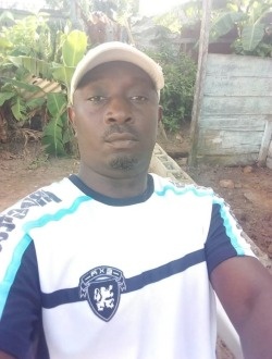 Profil de Julio, un homme célibataire de 54 ans à Douala