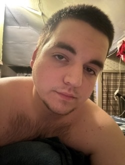 Profil de Benny, un homme célibataire de 22 ans à Clay Center