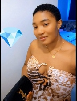 Profil de Evy, une femme célibataire de 36 ans à Paris-l'Hôpital