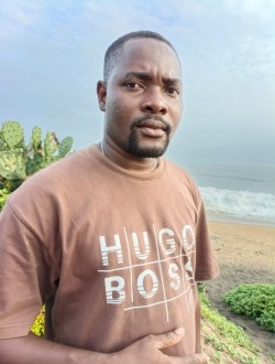 Profil de Monnan Samaritin, un homme célibataire de 32 ans à Port-Bouët