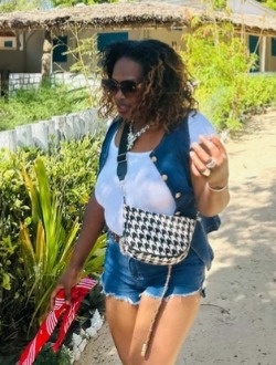 Profil de Annie, une femme célibataire de 31 ans à 67 Ha