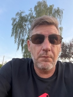 Profil de Sam, un homme célibataire de 48 ans à Paris