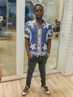 Profil de Idrissa, un homme célibataire de 33 ans à Ouagadougou
