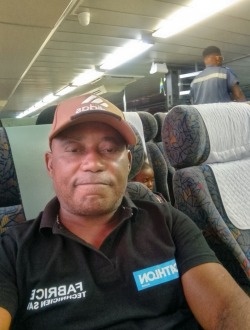 Profil de Felix, un homme célibataire de 50 ans à Libreville